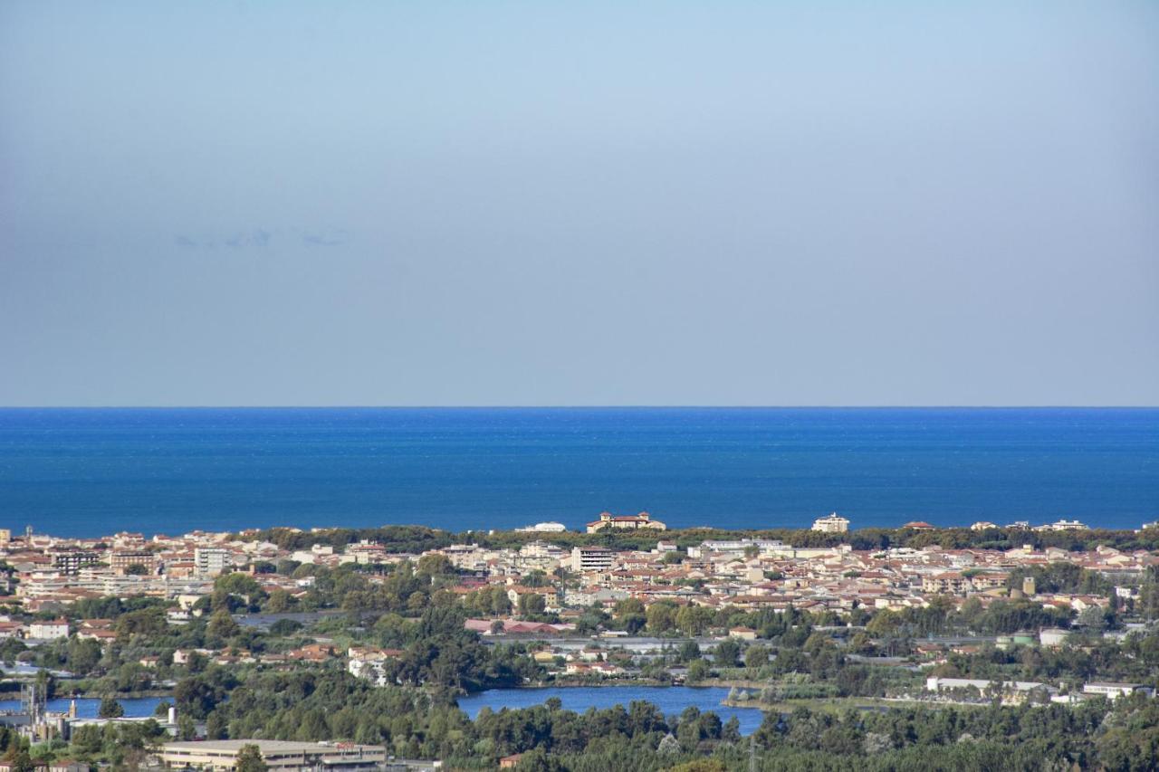 Casale Belvedere "Il Melograno" Massarosa Bagian luar foto