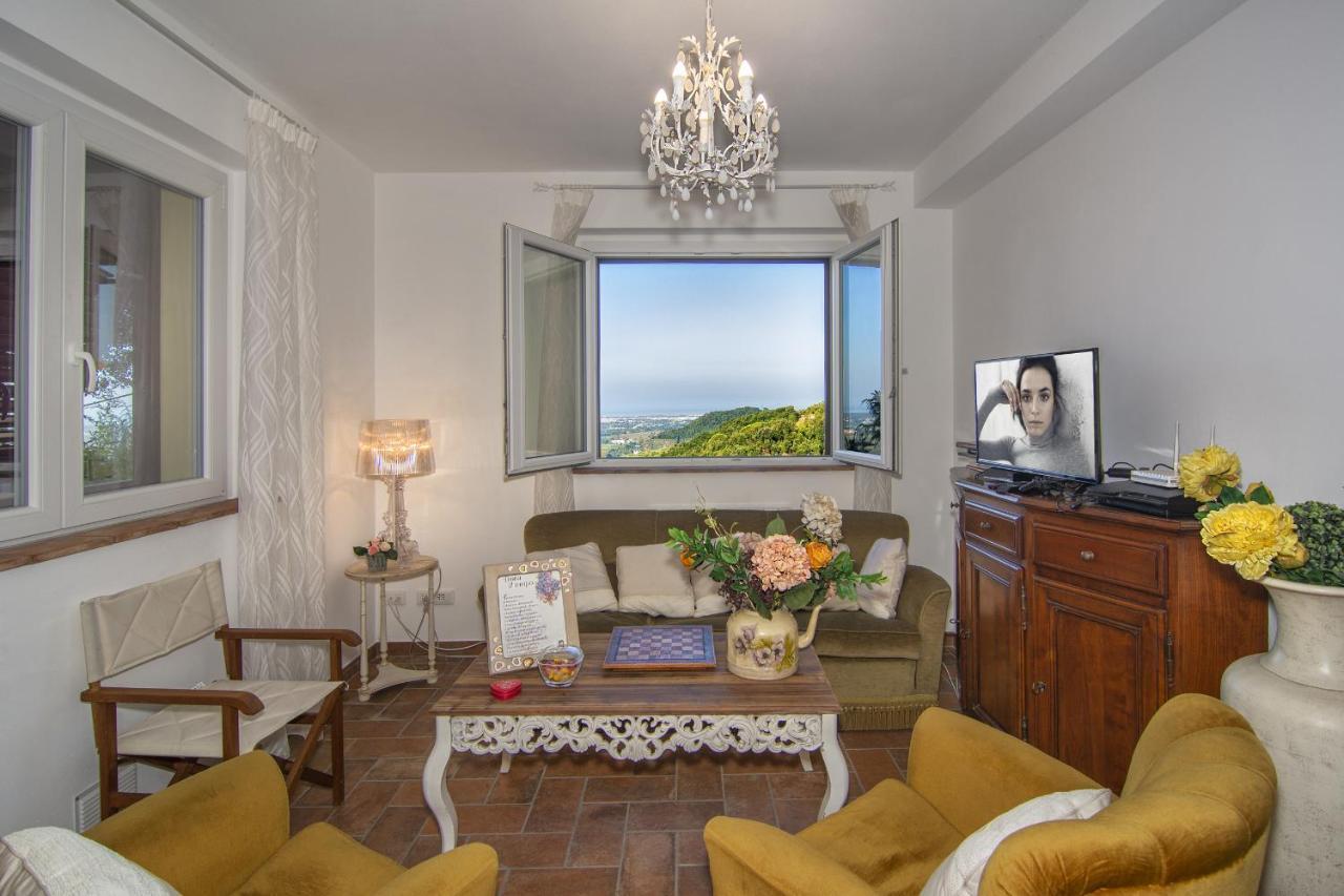 Casale Belvedere "Il Melograno" Massarosa Bagian luar foto